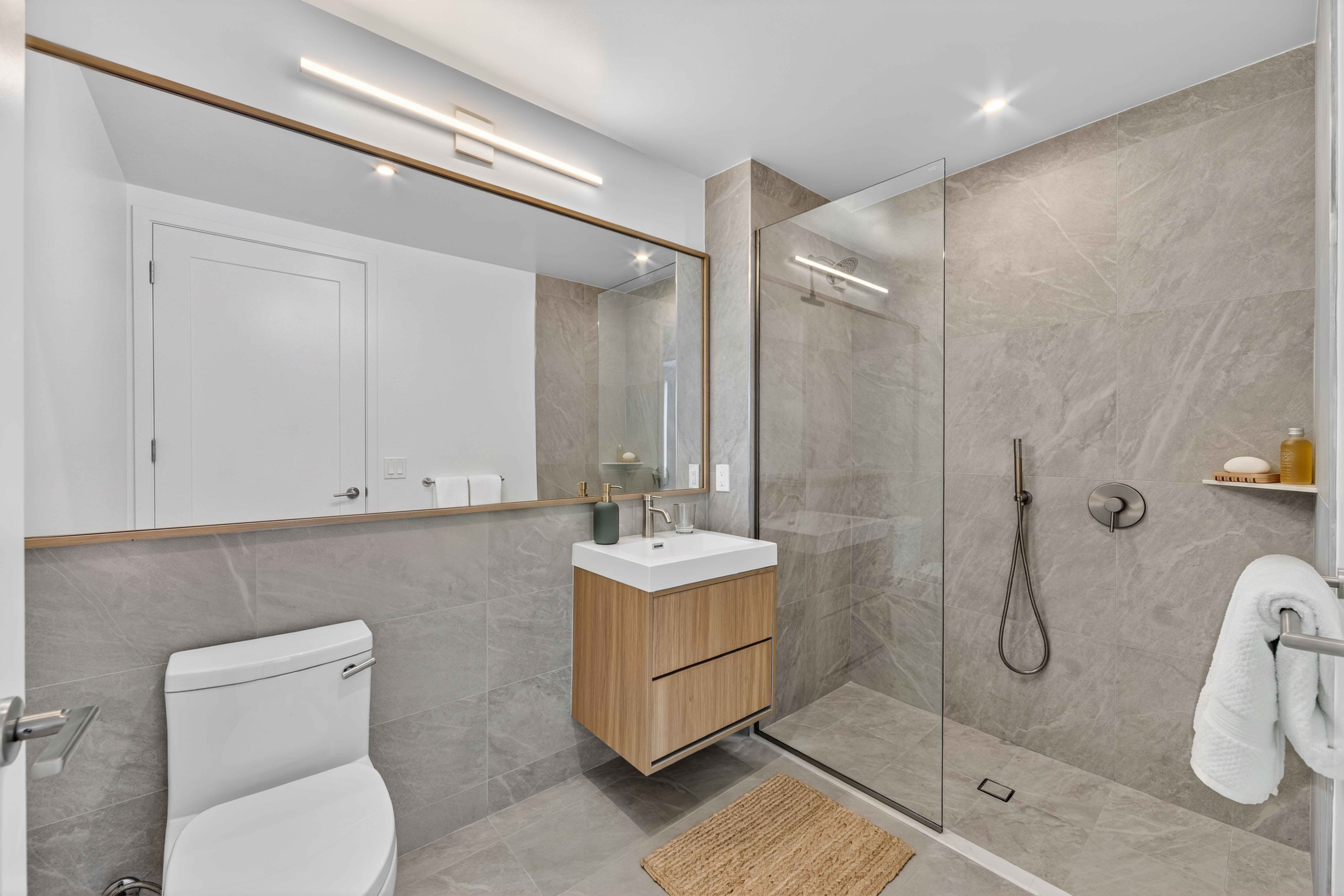 DŌMI primary bathroom